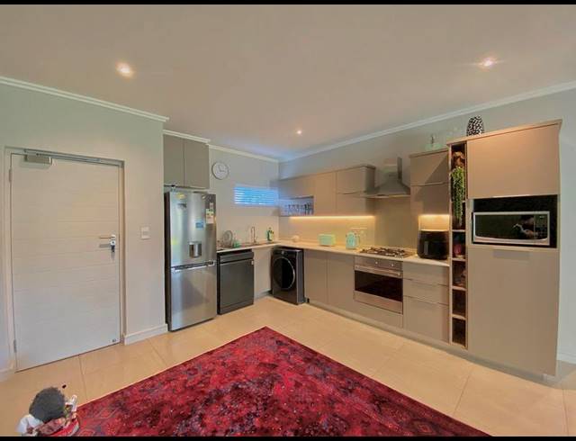 2 BEDROOM PROPERTY TO RENT IN BRYANSTON